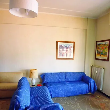 Ampio Molto Confortevole, 7 Posti Letto Διαμέρισμα