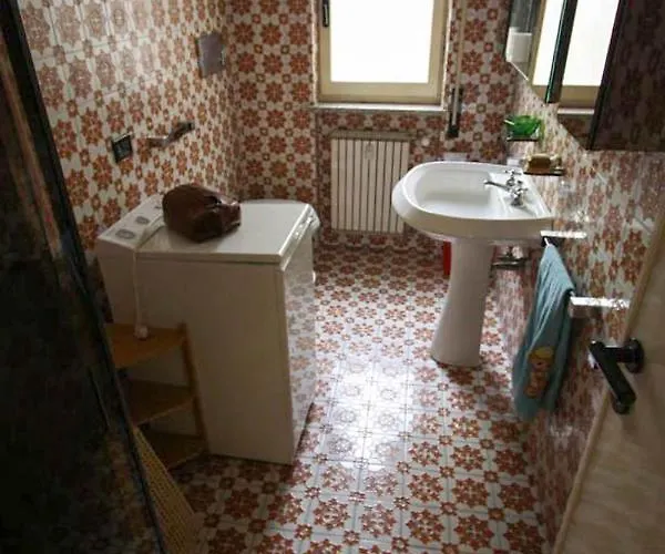 Apartamento Ampio Molto Confortevole, 7 Posti Letto