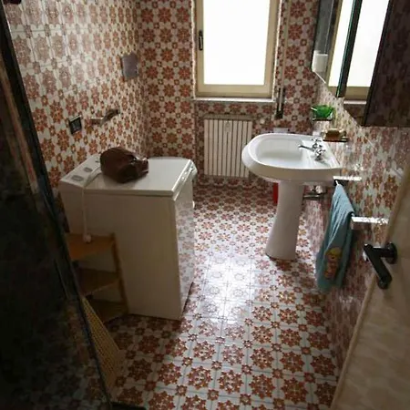 דירה Ampio Molto Confortevole, 7 Posti Letto